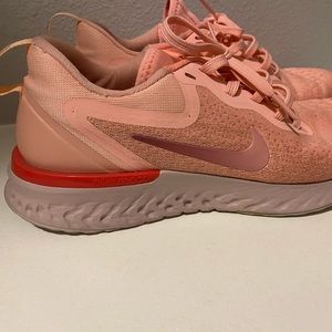 Nike Odyssey React Coral/Pink